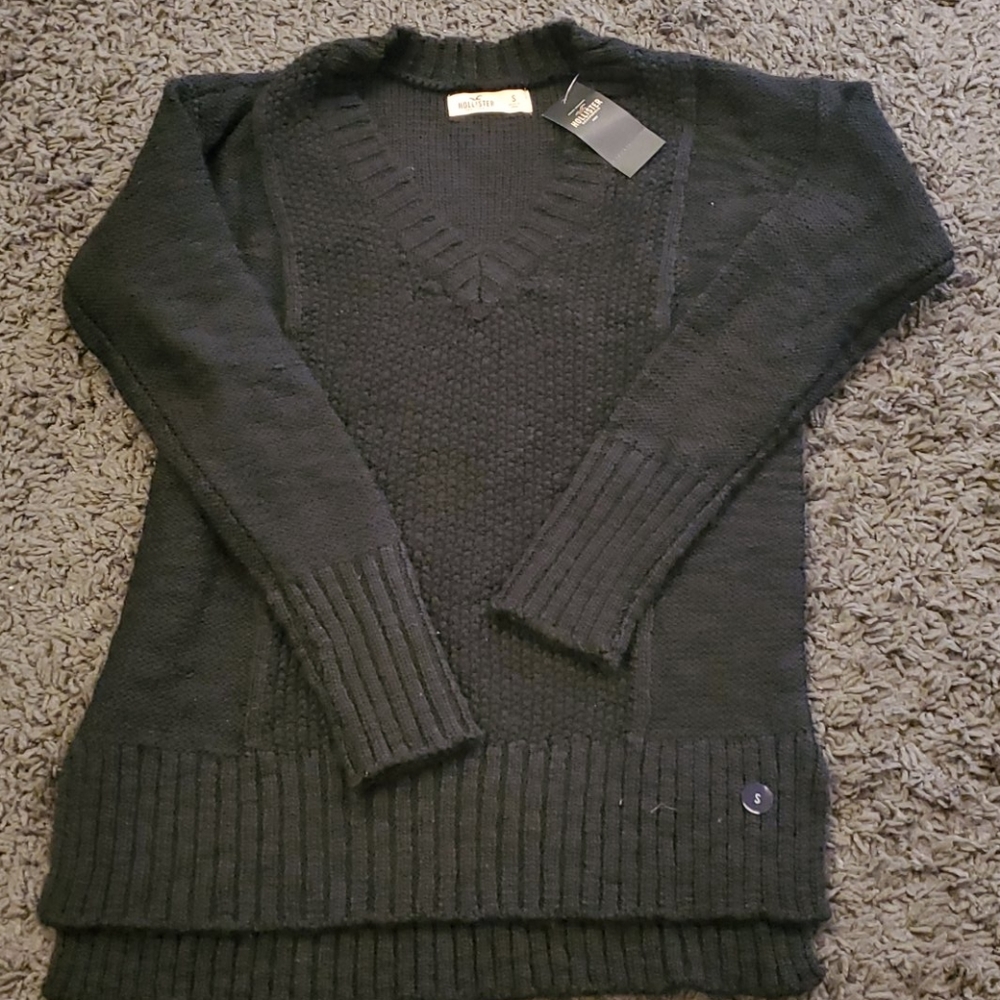 New hollister sweater